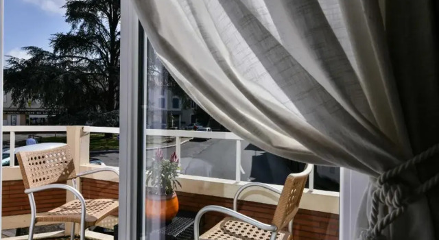 Семейный номер Standard Logis Hôtel le Commerce- Darracq