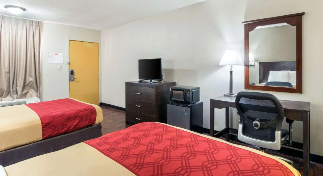 Четырёхместный номер Standard Econo Lodge - Conyers