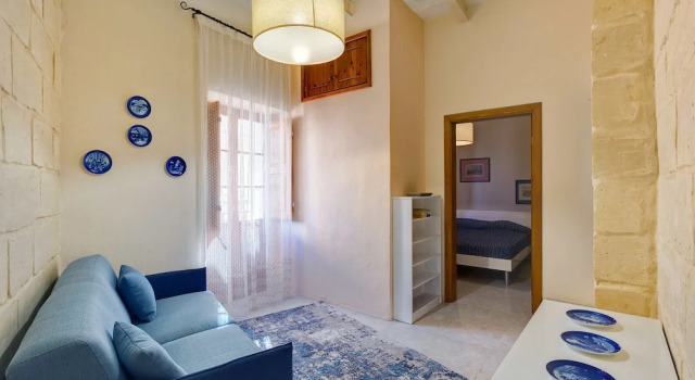 Traditional Maltese Townhouse, Roof Terrace and Views