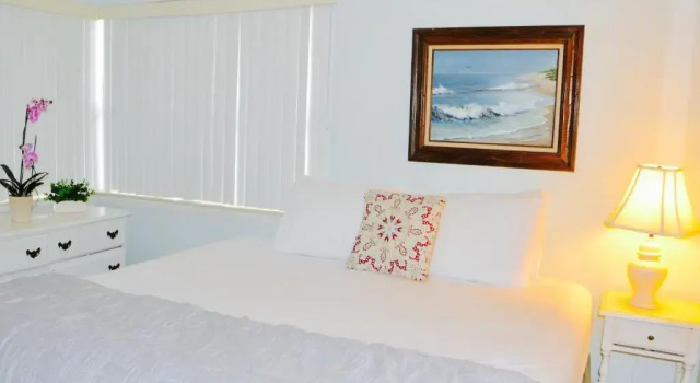 Апартаменты с видом на улицу Sea Turtle Inn