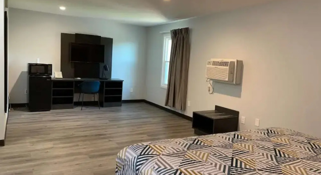Номер Standard Studio 6 Rockford