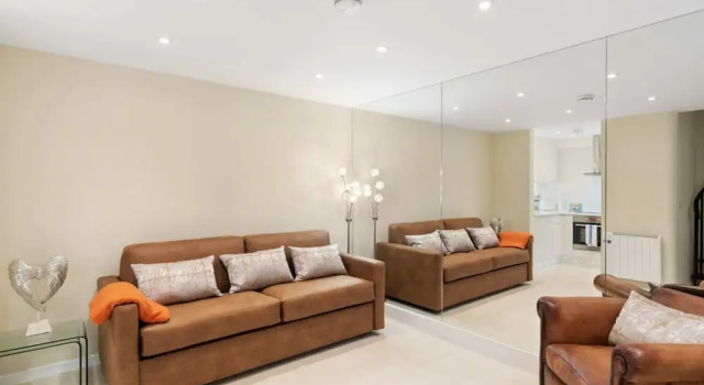Коттедж c 1 комнатой Bright 1 Bedroom House near Edgware Road