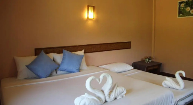 Двухместный номер Standard с балконом и с видом на сад River Kwai Park & Resort