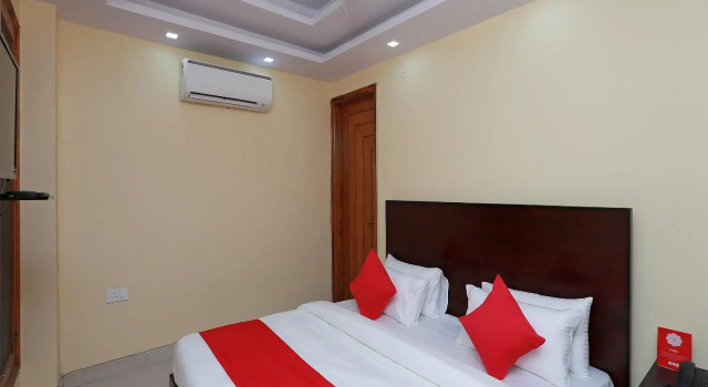 OYO 35361 Leisurrestay, Забронировать Отель Отели Нью-Дели с завтраком, Завтраки