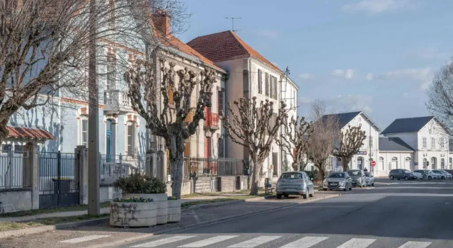 Апартаменты с 2 комнатами Grande Maison Gannat - Maison ou Appartements en Centre ville