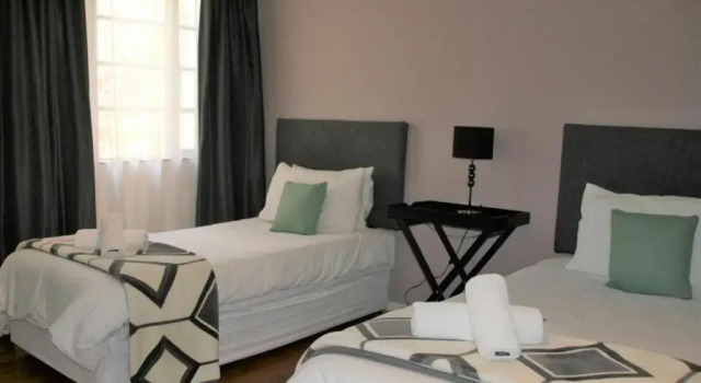 Номер Business Somerset Guest Lodge - Western Cape