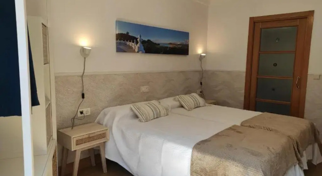 Kaixo Salegi Piso centro 2h+Salon+2wc+Parking, Rezerwuj Hotel Hotele w Baskonia z parkingiem, Parking