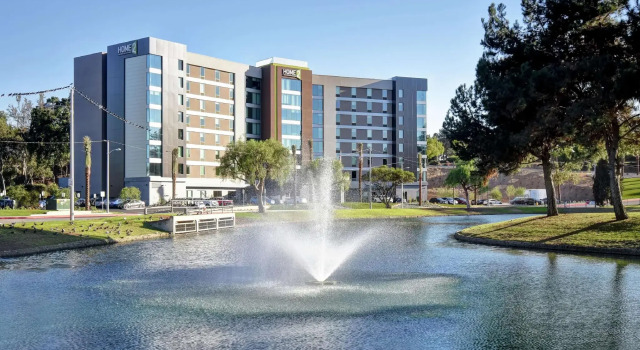 Номер Premium Home2 Suites by Hilton Los Angeles Montebello