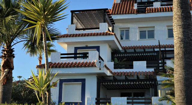 Charming Holiday Home Nearby Estepona With sea Views and Golf Opportunities, Забронировать Дом для отпуска Манилва Коста-дель-Соль, рядом с Гольф-клуб La Duquesa