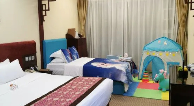 Двухместный семейный люкс Qufu Mingzuo Xingtan Hotel