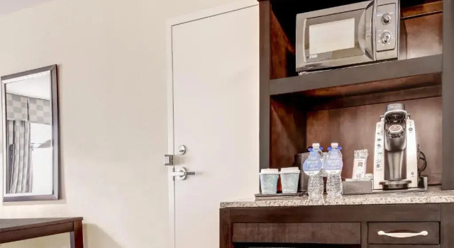 Номер Standard Hilton Garden Inn Waldorf