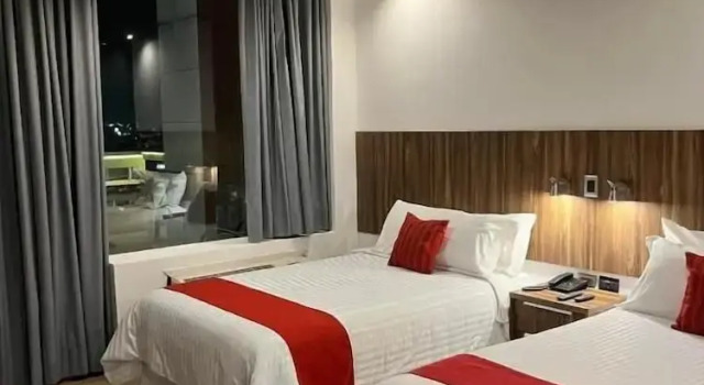 Двухместный номер Standard с балконом Zújmú Business Boutique Hotel
