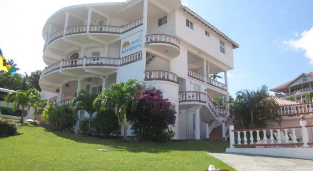 Hotel Alexandrina, Varaa Hotelli Diamond Saint Vincent ja Grenadiinit