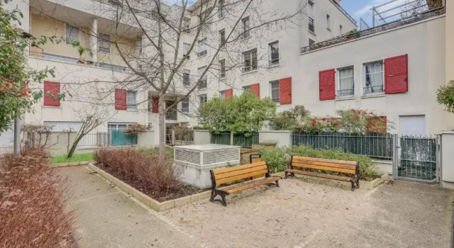 Chic apart with terrace and parking, Забронировать Апартаменты/квартира Бобиньи Seine-Saint-Denis