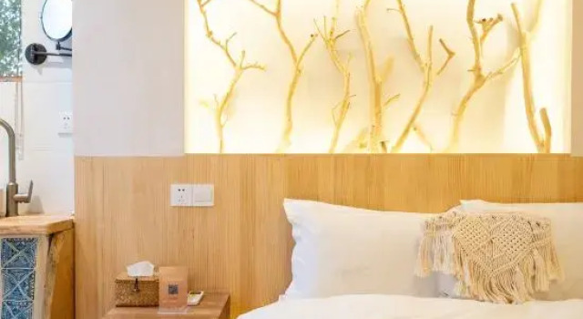 Семейный люкс с 2 комнатами Floral Hotel· Shanghai Heyuan Hotel (Zhujiajiao Ancient Town Branch)