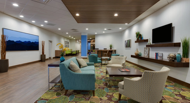 Holiday Inn Express Wilkesboro by IHG, Забронировать Отель Уилксборо Северная Каролина