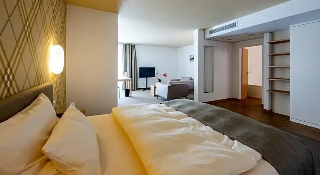 Полулюкс Best Western Plus iO Hotel
