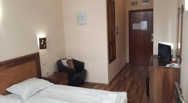 Двухместный номер Standard с балконом Three Dolphins Hotel with a Rooftop terracе