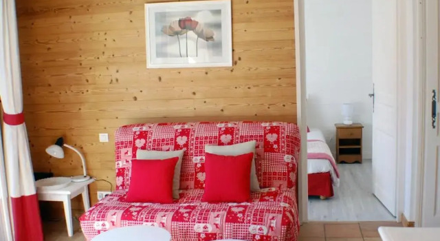 La Baie des Voiles pieds dans l'eau, 12 Apts du studio au Duplex by Location lac Annecy, LLA Selections