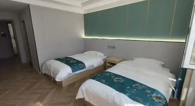 Burqin Yanke Hotel (Passenger Terminal), Varaa Hotelli Burqin Xinjiang