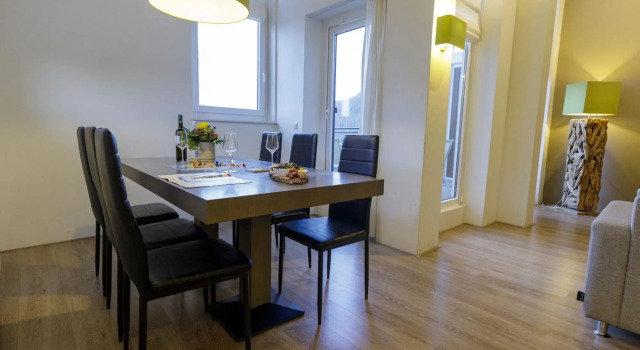 Modern Penthouse With Rur Valley View, Забронировать Отель Отели Хаймбах с парковкой, Парковка