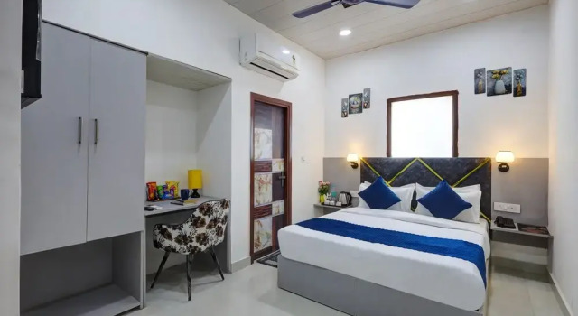 Hotel Warm Welcome Inn 26 - Near Sector 18 Metro Noida, Забронировать Отель Нойда штат Уттар-Прадеш, рядом с The Great India Place
