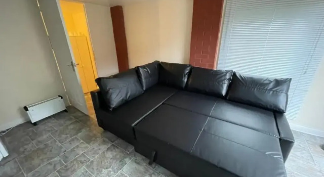 A Furnished Ensuite Apartment for Rent in Patchway