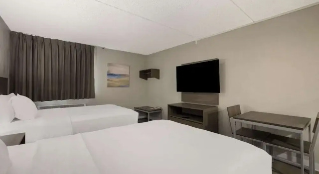 Habitación cuádruple Estándar Suburban Studios Milwaukee Airport
