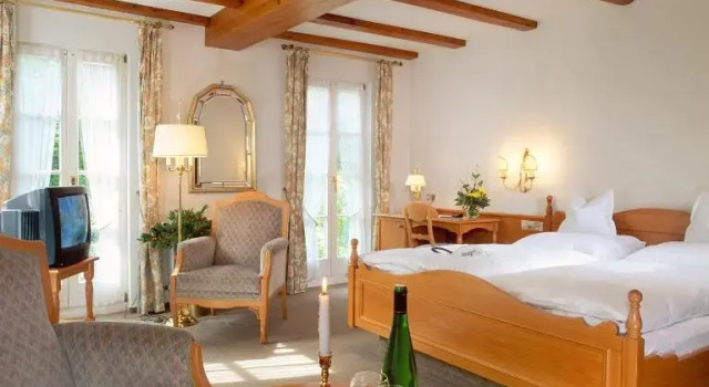Двухместный коттедж с балконом Hotel zur Krone
