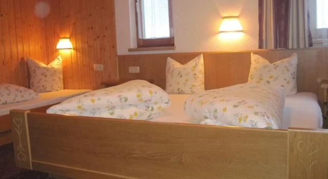 Holdernacherhof, Book Hotel Hoteller i Tyrol med parkering, Parkering