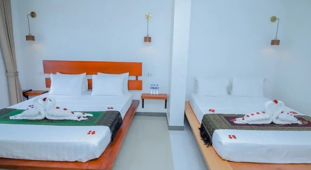 Шестиместный номер Superior с балконом и с видом на город Bliss & Beats Hostel