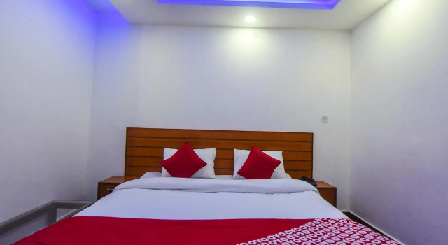 Люкс Standard OYO 12846 Hotel Sunita