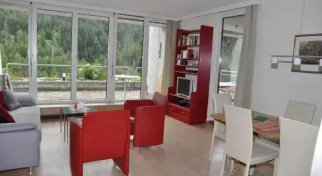 Tulai D74, Book Hotel Scuol Grisons