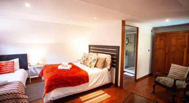 Номер Comfort Flametree Guesthouse