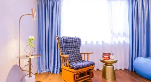 Weiyang Creative Hotel Chongqing Nanbin, Buchen Sie Hotel 3-Sterne-Hotels in Chongqing, 3*