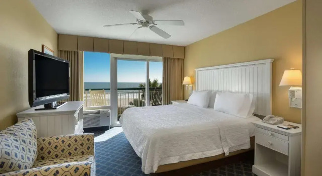 Двухместный номер Kitchen oceanfront Hampton Inn & Suites Myrtle Beach Oceanfront