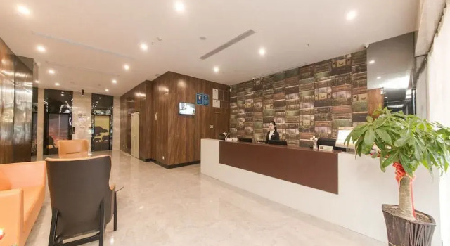J Tour Inn