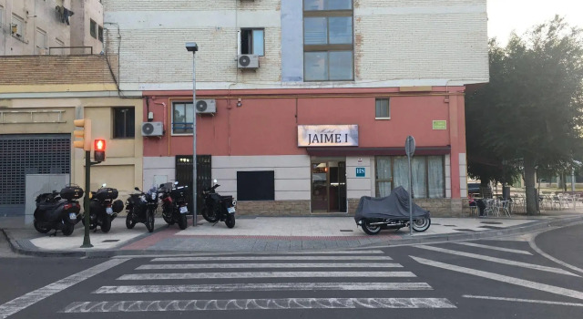 Hostal Jaime I, Забронировать Отель Отели в центре Уэска с завтраком, отели в центре Уэска с завтраком