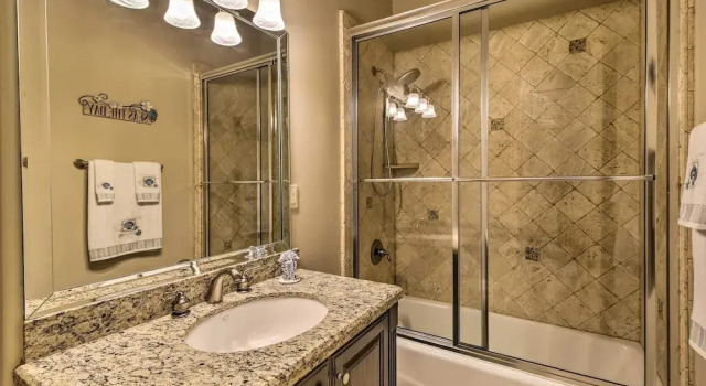 Апартаменты с 2 комнатами Texas Condo w/ Outdoor Pools - Walk to Beach!
