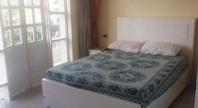 Апартаменты Royal Adam Apartments