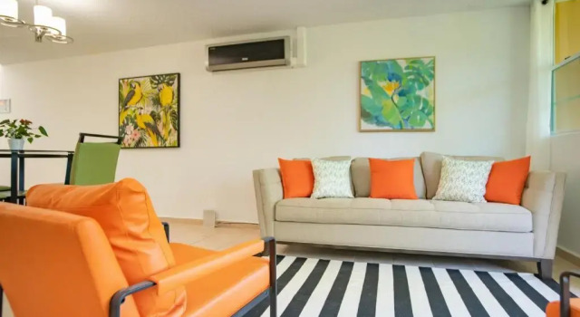 Апартаменты Renovated townhome -Rooftop Terrace by Sandy Beach
