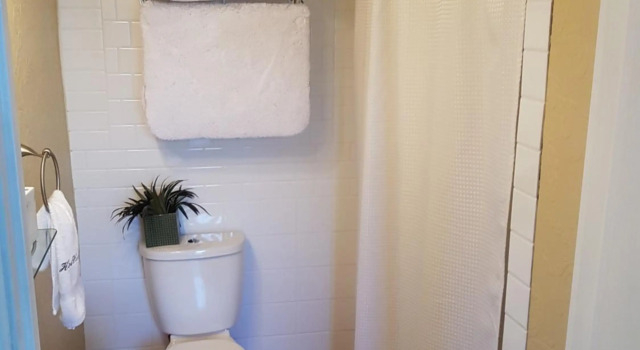 Hellemsfield Inn & bed and breakfast, Varaa Hotelli  