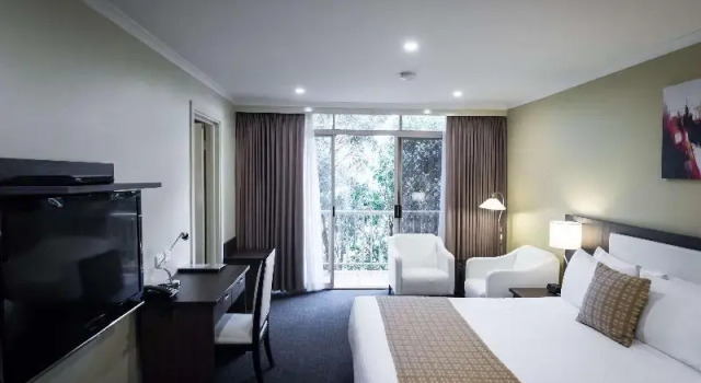 Двухместный номер Standard с балконом Best Western Melbourne Airport