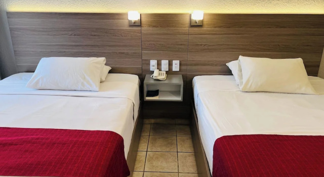 Номер Standard Hotel Bedd Express Querétaro