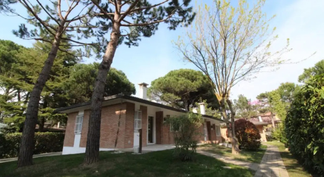 Modern Villa With Garden in Lignano