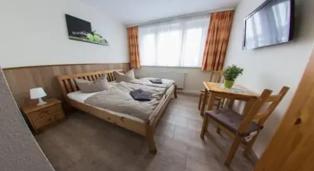 Hollis Rast, Prenota Hotel Hotel a Garz con parcheggio, Parcheggio