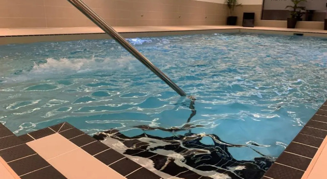 Апартаменты 4 Putsborough - Indoor Pool & 4 min walk to Beach!