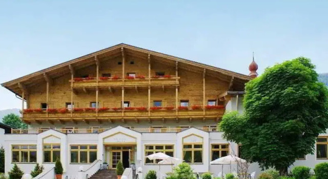 Hotel Pillerseehof Der Bräuwirt, Book Hotel Hoteller i Kitzbuhel med pool, Swimmingpool