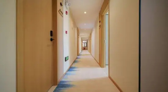 Xinghe Hotel (Jianshui Ancient Town)
