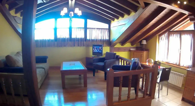 Apartamentos Casa Celia, Забронировать Апартаменты/квартира Отели Liébana с парковкой, Парковка